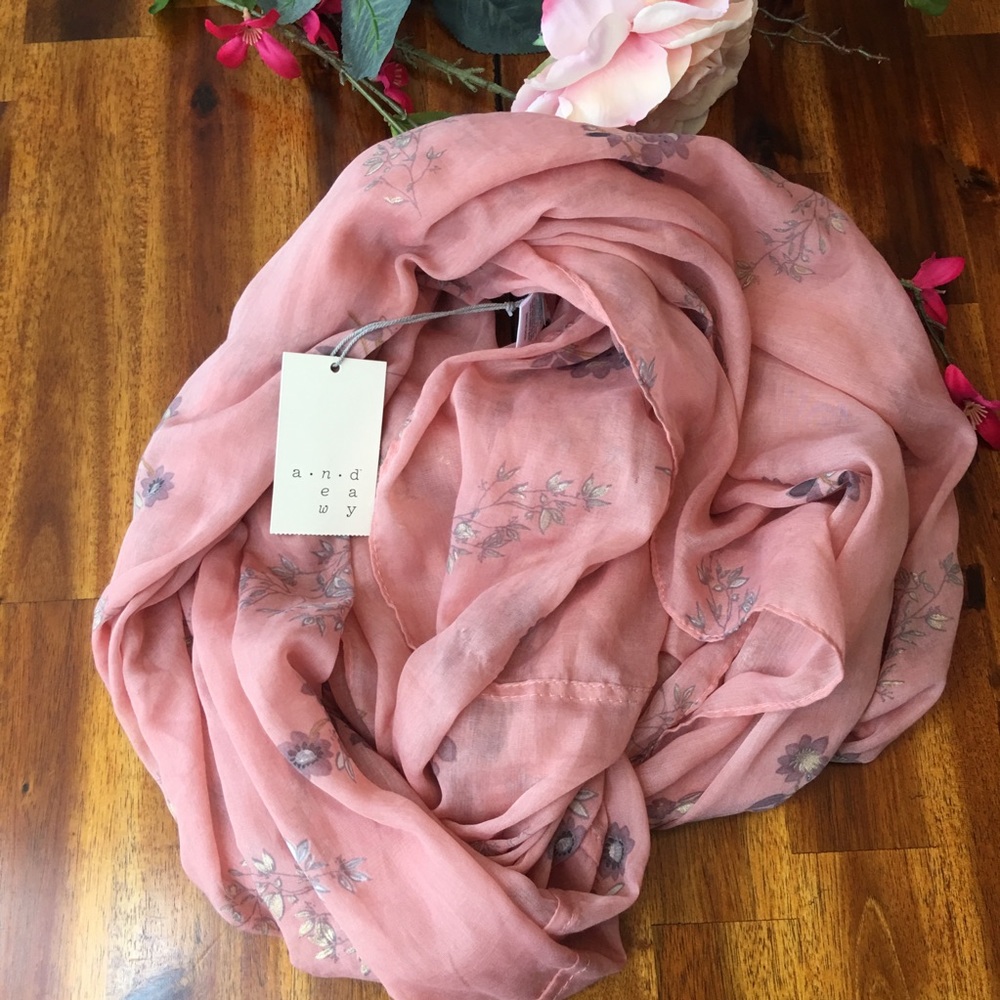 ⛄️❄️New Maeve Infinity Scarf